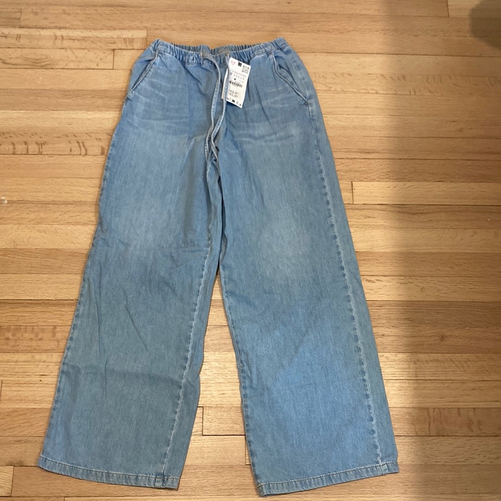 Zara light wash wide leg drawstring jeans size medium- NWT